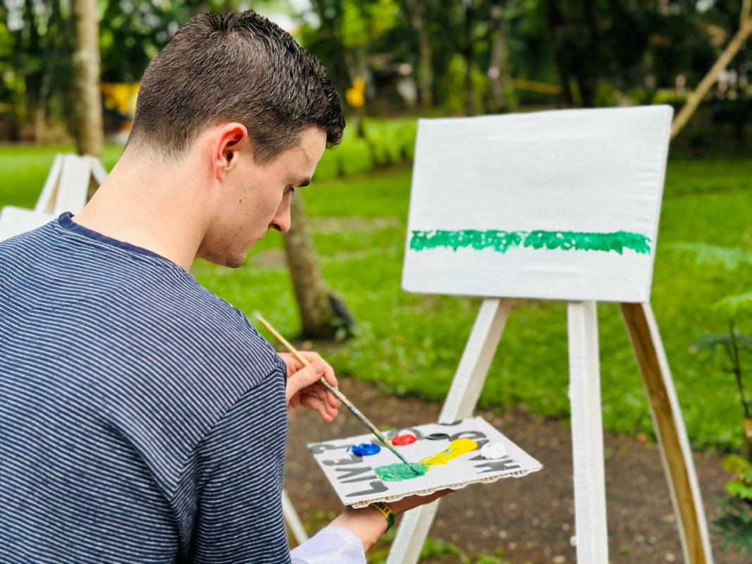 Rwanda Art Experience – Live Painting and Nature Inspiration